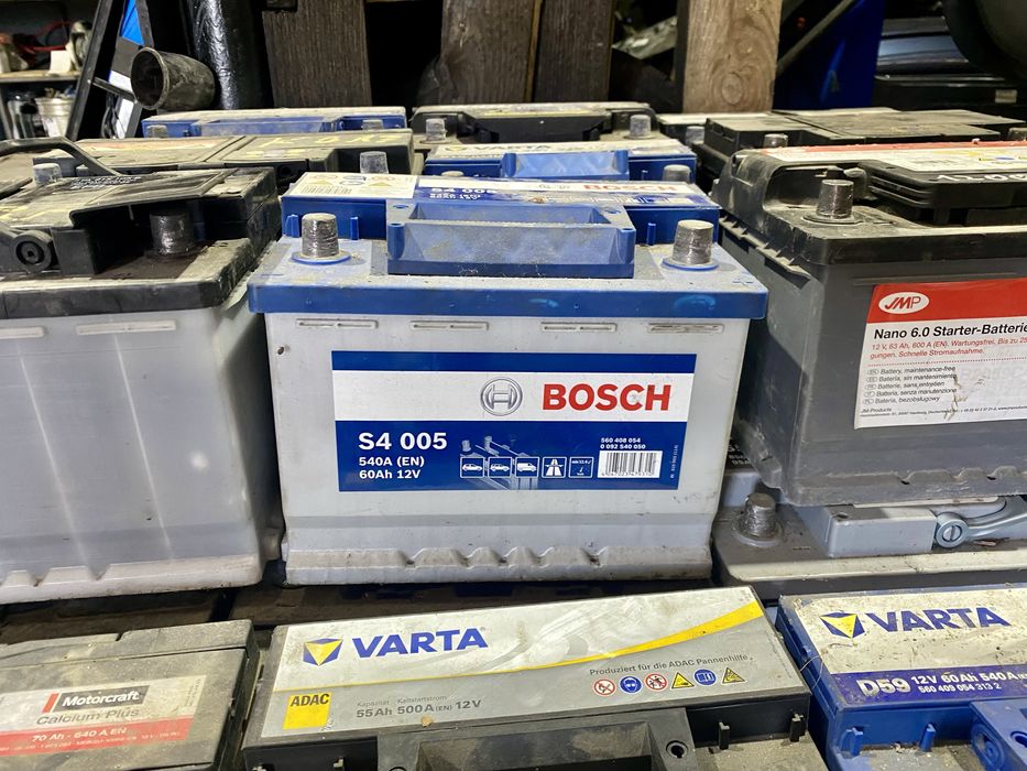Акамулятор акамулятори до авто 60,70,80,90,100 AH Varta,bosch,exide