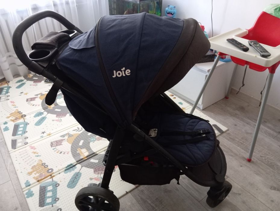 Spacerówka Joiie ciemny granat