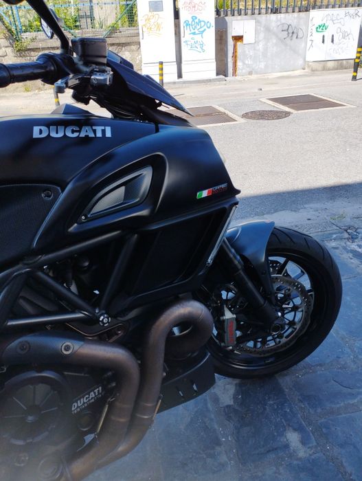 Ducati diavel carbon