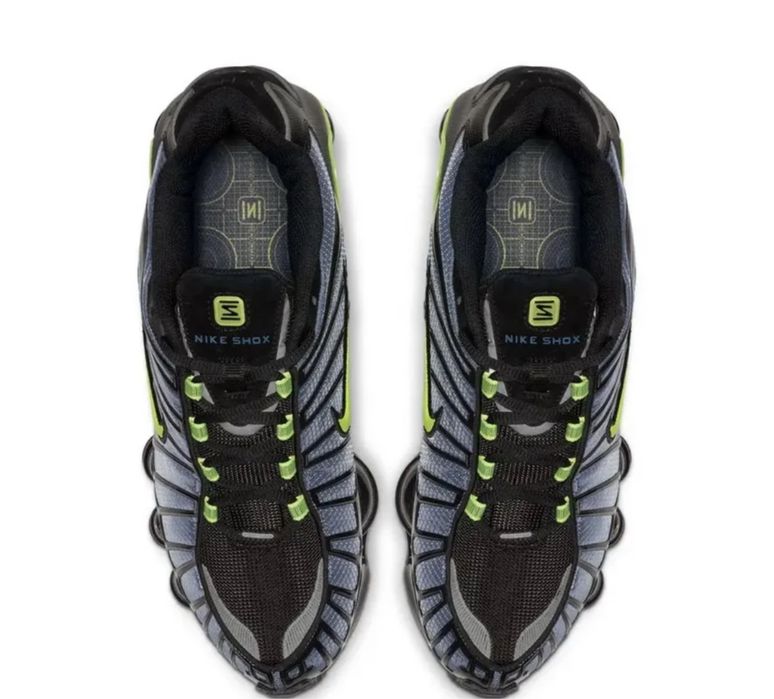 Кроссовки Nike Shox