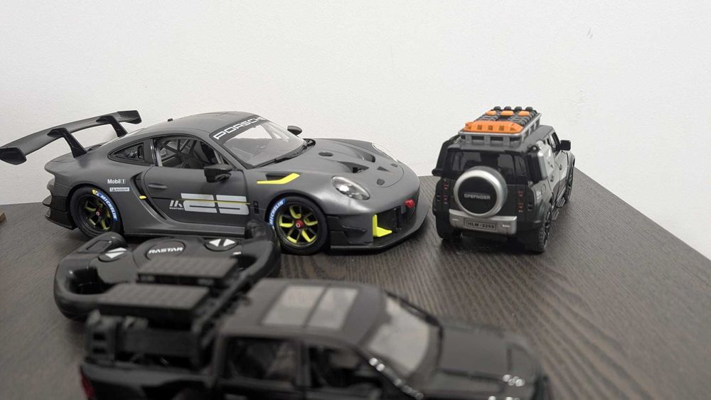 3 samochodziki zabawkowe – w tym RC | dobry stan Porsche 911 GT2