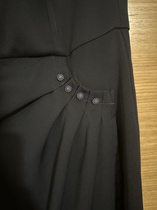 elegante vestido azul escuro justo