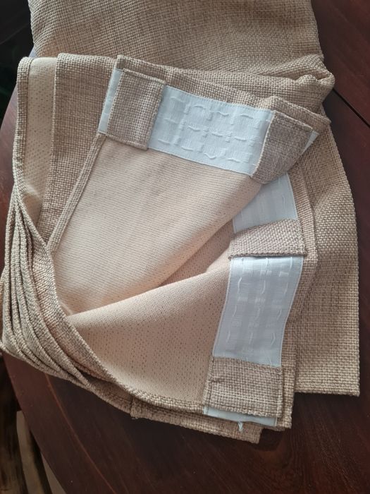Cortinado  de cor beje