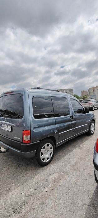 Продам авто Пежо партнер