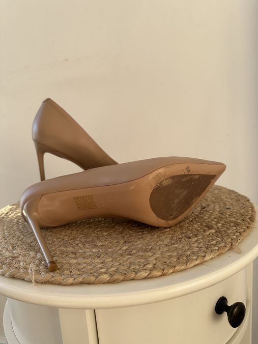 Туфли Estro нюд, 39 (маломерят на 38), каблук ~10 см, состояние новых