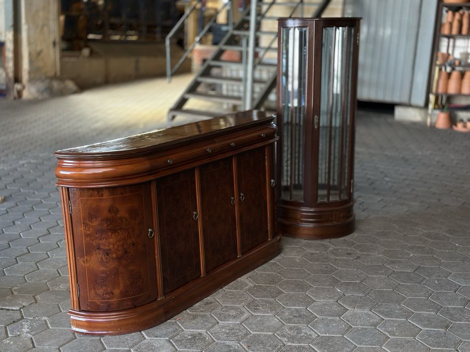 Moveis em folha de raiz de nogueira