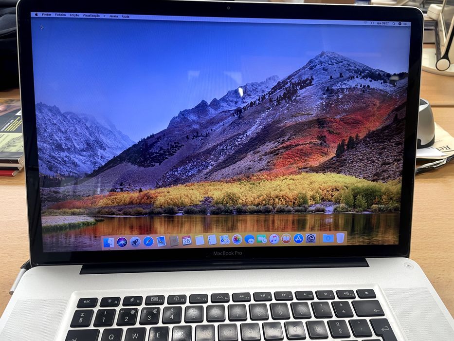 Apple Macbook Pro 17 2011