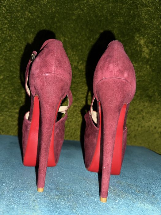 жіночі босонішки на високих підборах