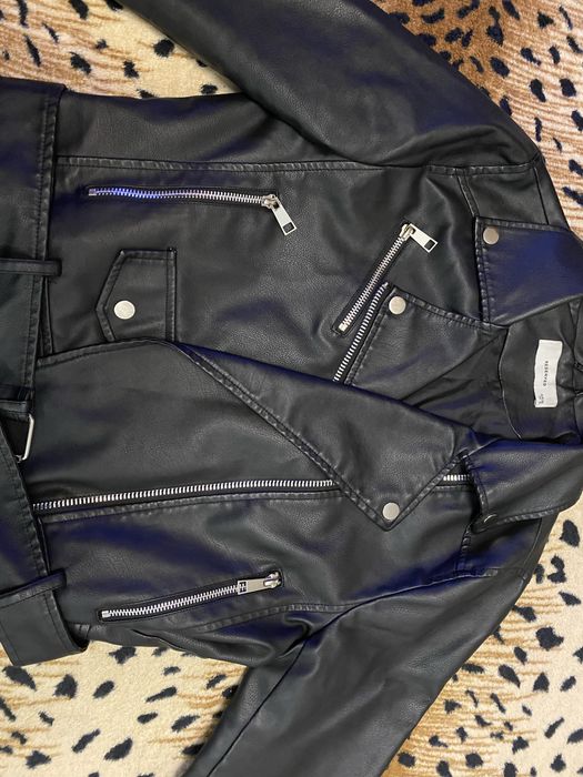 Кожаная  стильная куртка