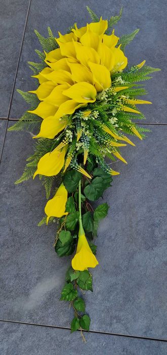 Kompozycja kwiatowa na grób cmentarz stroik ikebana wiosenny WG260