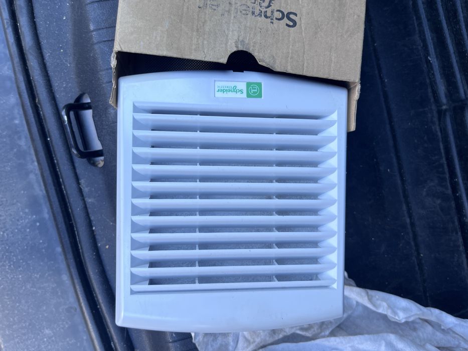 Wentylator Schneider climasys Nsycvf85m24dpf