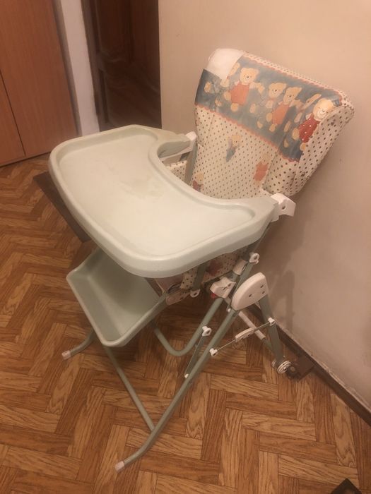 Стульчик детский для кормления, раскладной. Италия.