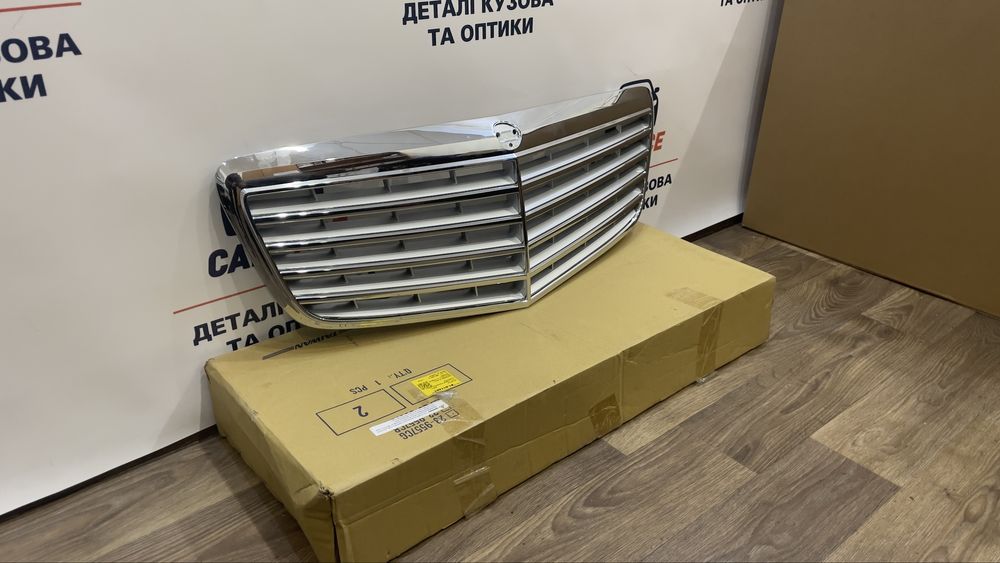 Решітка радіатора для Mercedes E-Class W211 06-09  хром сіра