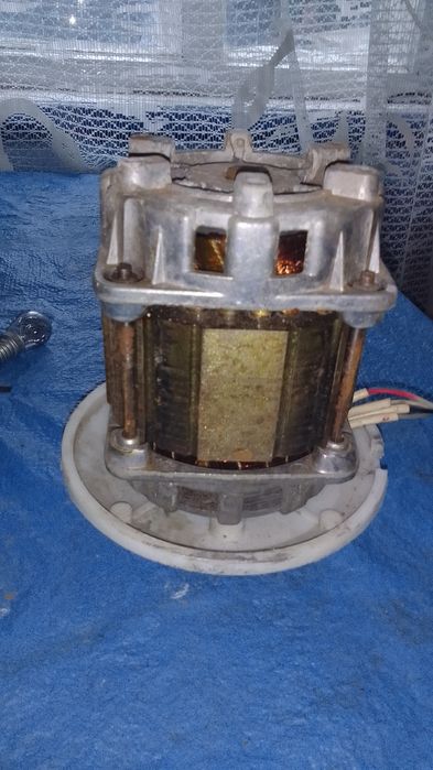 Продам двигун з пральної машинки