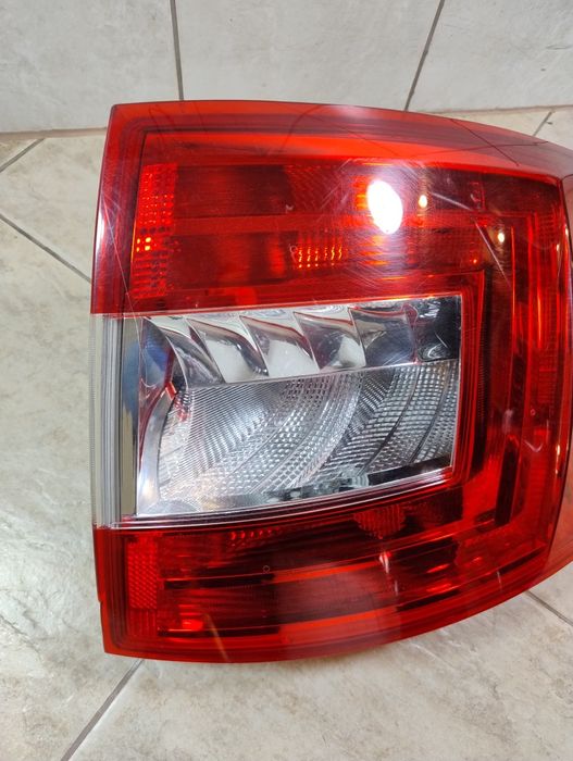 Skoda Octavia 3 III kombi lampa prawa tył wysyłka OLX