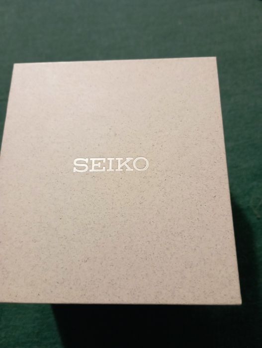 Reloj Seiko novo.