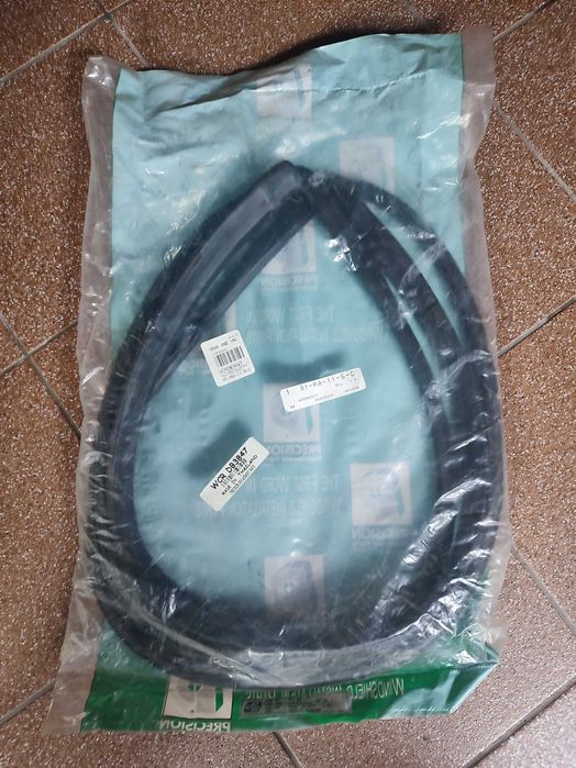 Plymouth Barracuda 1967-69 komplet nowych uszczelek szyb drzwi etc...