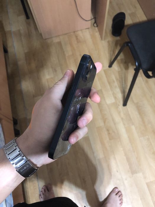 Продам iPhone 13 128gb