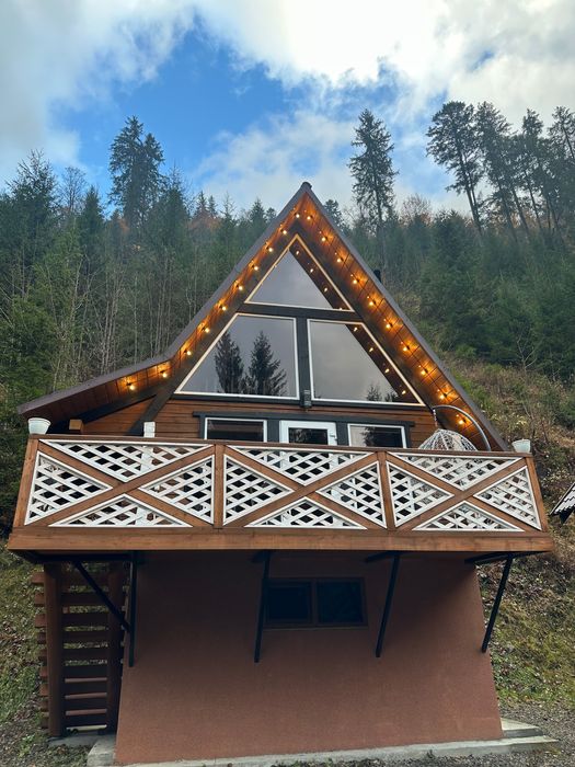 Житло подобово в Карпатах біля озера Синевир. Котедж «Лісовий маєток2»