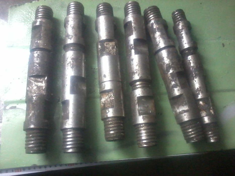 Замок для бурових труб . Муфта. Бурова. Бурова штанга