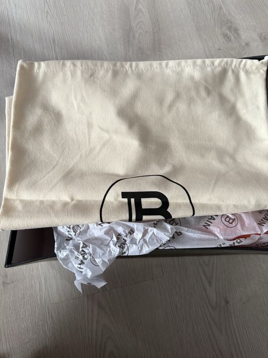 Balmain кросівки