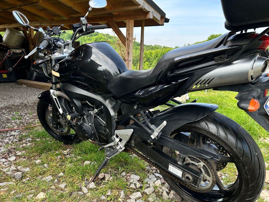 Motocykl Yamaha FZ6