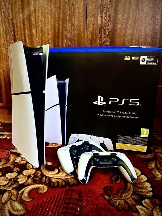 Sony PlayStation 5 Slim Digital Edition + 2 геймпада новая почти корбк