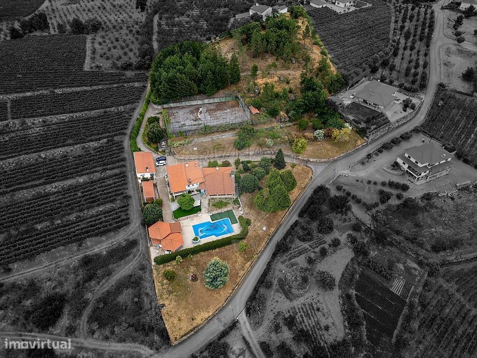 Moradia T5 para venda