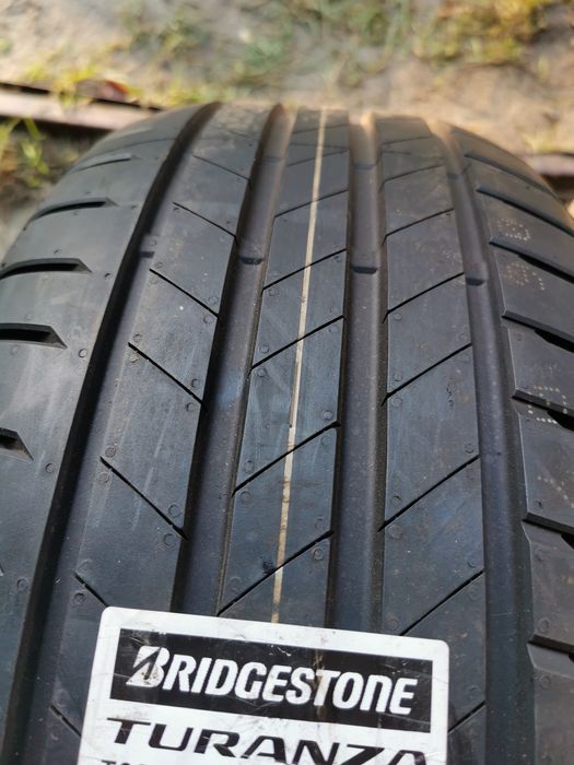 235 55 r18 100V Bridgestone turanza