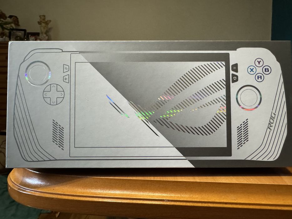 Asus Rog Ally Z1 Extreme 1TB (RC71L)