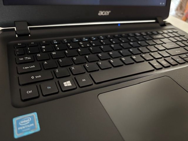 Laptop ACER - stan idealny