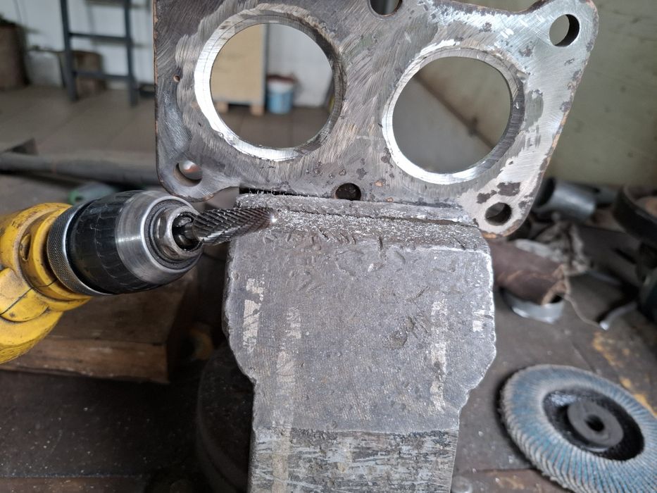 Труба приемная штани  ШКОДА. октавія  SEAT гольф 4 АУДИ 3 1,6