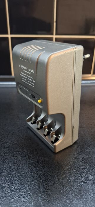 Зарядний пристрій Енергія для батарейок