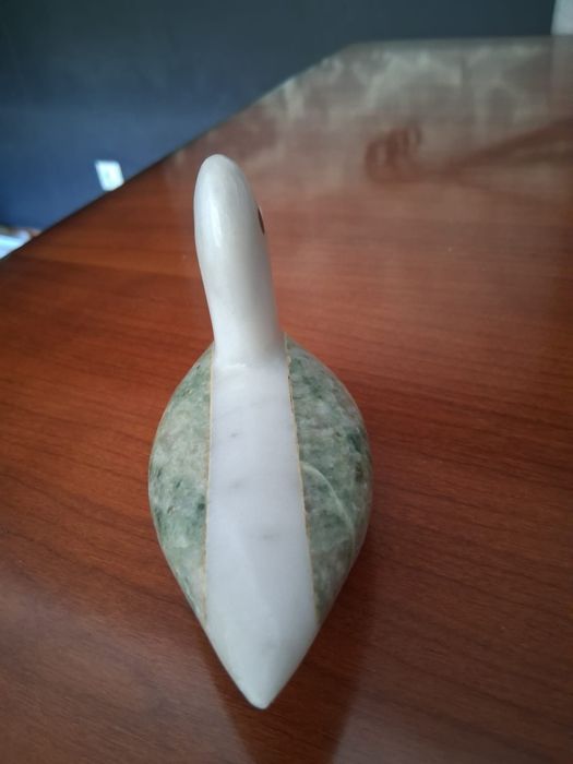 Estátua pato em pedra de sabão  16*10cm