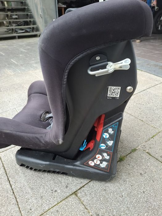 Cadeira Auto c/ Isofix grupos 1-2-3