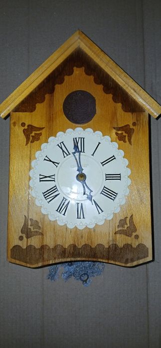 Годинник маяк з зозулею