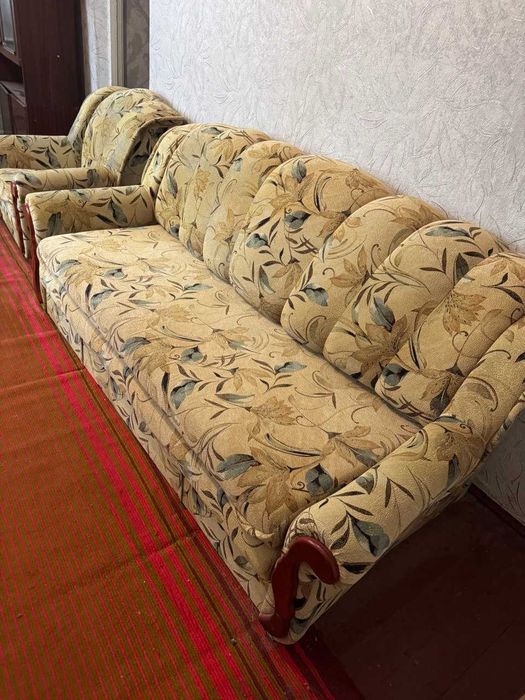 Диван раскладной + 2 кресла