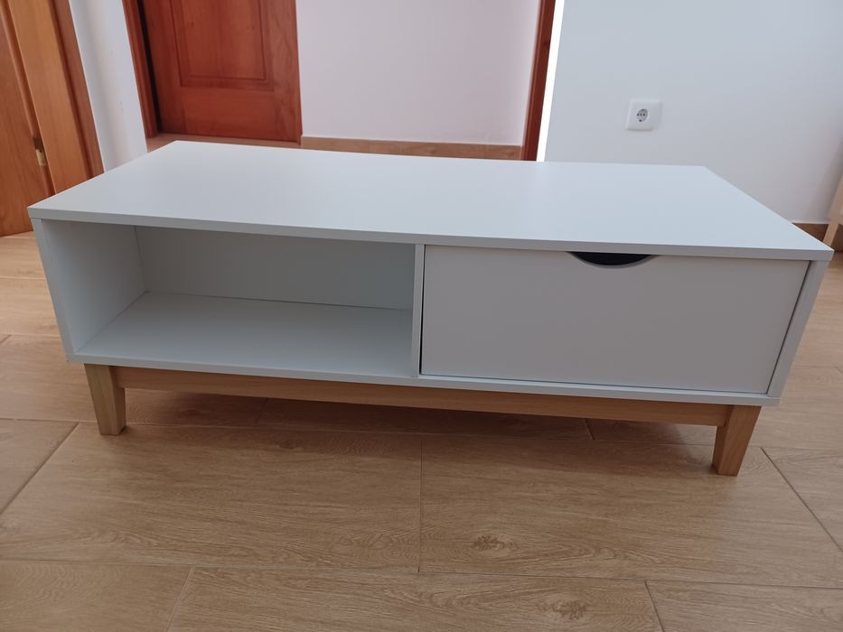 Móvel de sala para TV