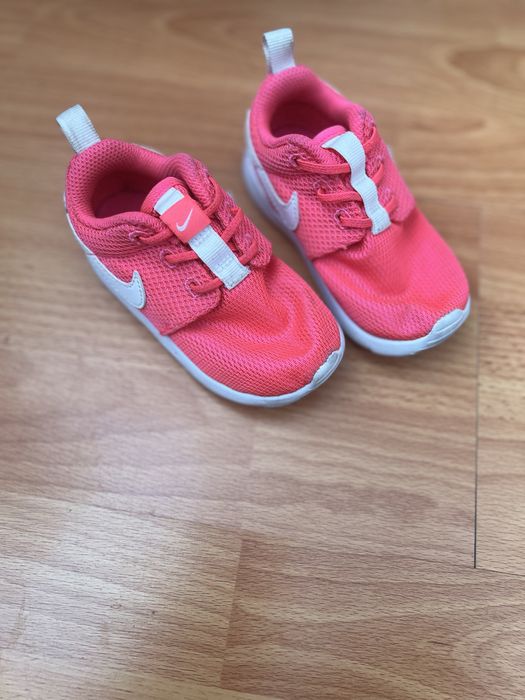 Кросівки для дівчинки Nike