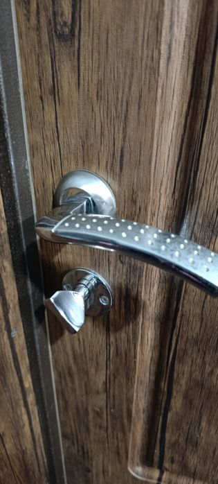Ремонт вікон, регулювання вікон,  заміна замків  ручок.