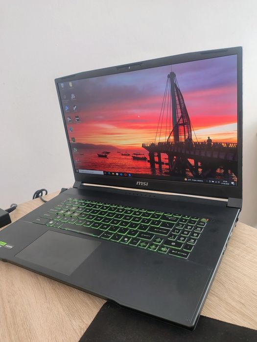 Laptop gamingowy 17 cali ,MSI katana 17 HX B14WGK