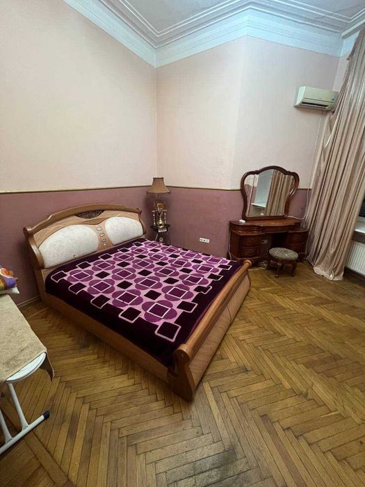 Сдам интересную квартиру в красивом доме на Дерибасовской