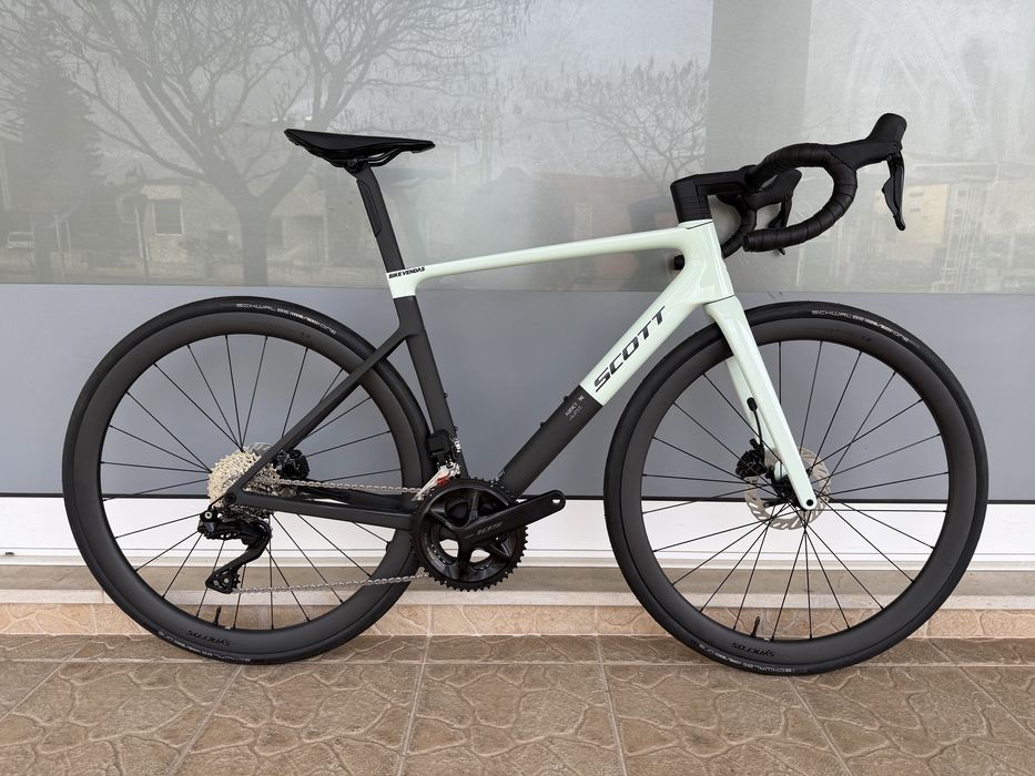Bicicleta de estrada Scott Addict RC - Muito leve!
