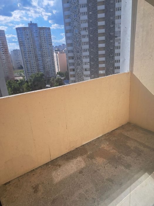 Продам новобудову 2к ЖК  Ревуцький Ревуцького 54.м Харківська Позняки