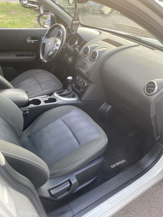 Нісан кашкай +2 власний автомобіль