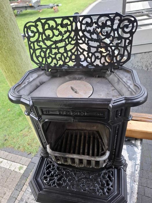 Piecyk żeliwny typu koza