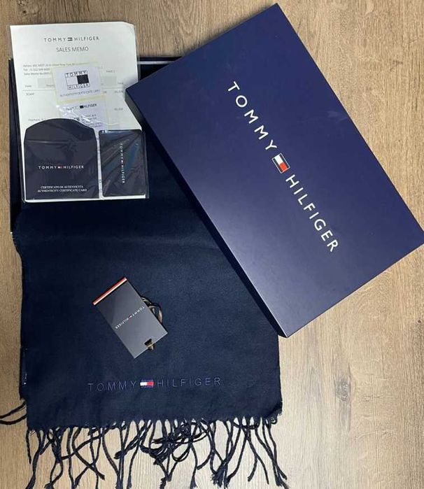 Шарф мужской новий Tommy Hilfiger  в коробке