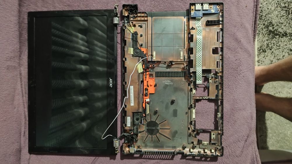 Sprzedam części do laptopa Acer V3 571G