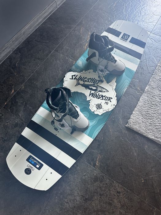 Deska Wakeboard Slingshot windsor 141 + wiązania