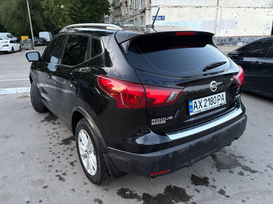 Nissan Rogue sport SV